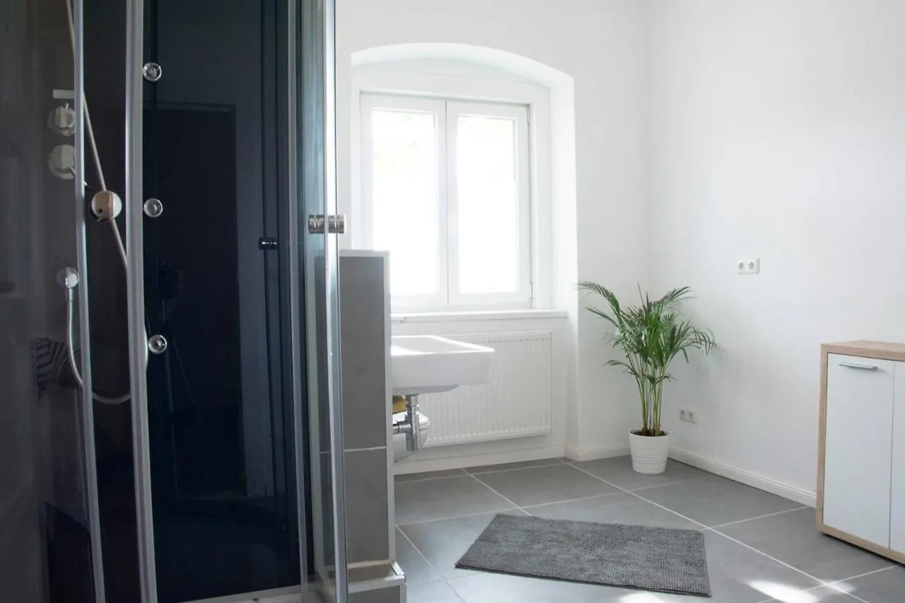 Vakantiehuis Apartment With 3 Bedroom +1.5 Bthrm +A/C In Prenzlauer Berg Berlijn