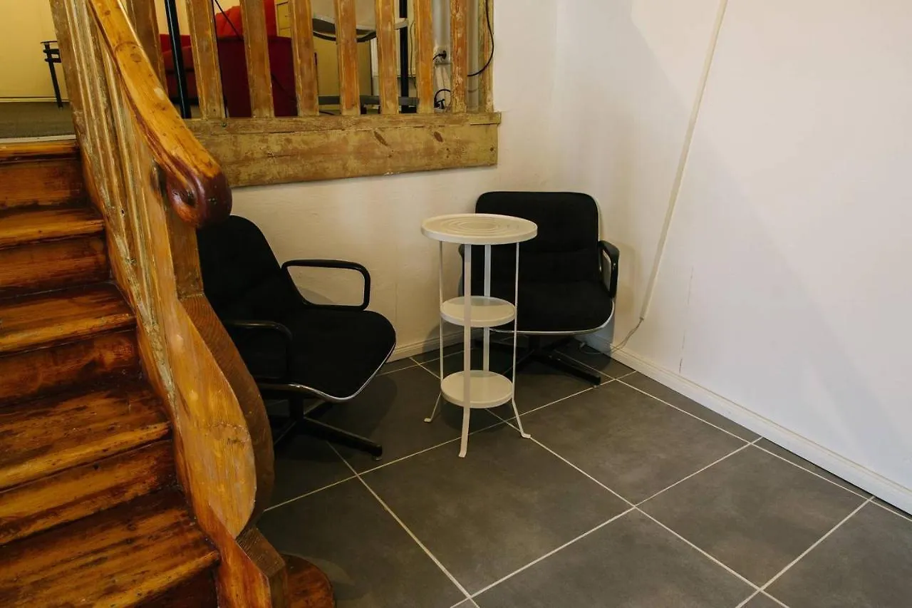 Apartment With 3 Bedroom +1.5 Bthrm +A/C In Prenzlauer Berg Berlin